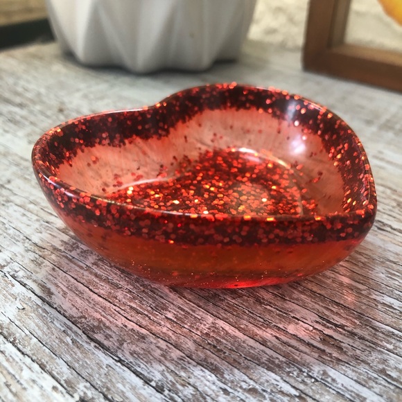 Red Glitter Glam Heart Dish For Jewelry, Rings & Trinkets - Picture 4 of 9